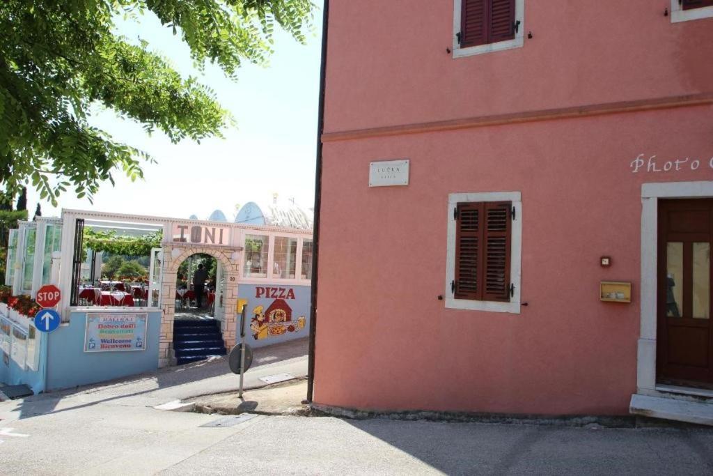 Lovely Studio Apartments Mali Raj Vrsar Dış mekan fotoğraf