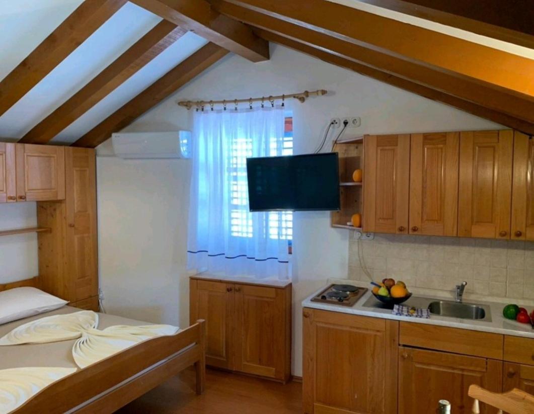 Lovely Studio Apartments Mali Raj Vrsar Dış mekan fotoğraf